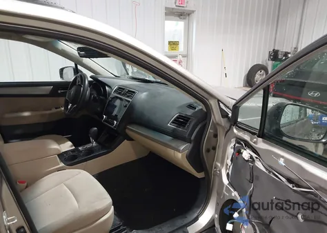 2018 Subaru Outback 2.5I Premium z USA, uszkodzony, nr VIN 4S4BSAFC8J3358565